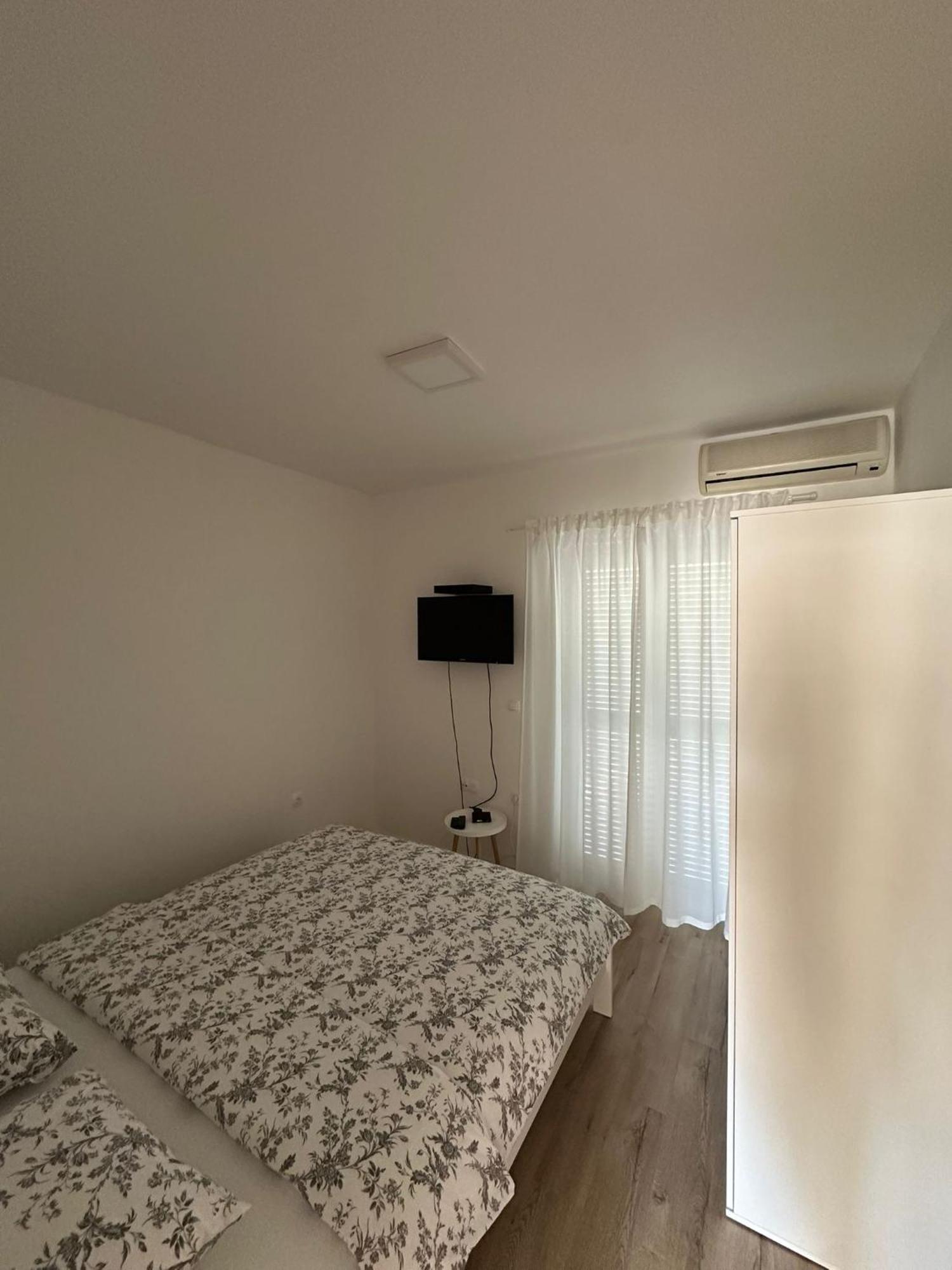 Apartments Beachwalk Heaven Milica Srima Exterior photo